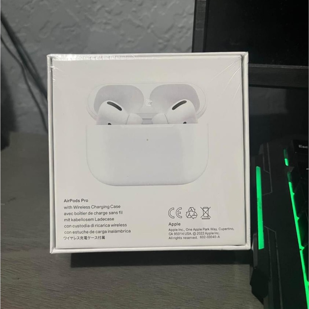 AirPods sealed (New In Box) Valid Serial Number